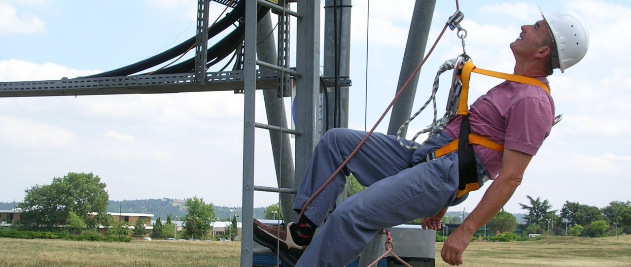 Formation Travaux en hauteur Axécime, utilisation des EPI, le harnais antichute.